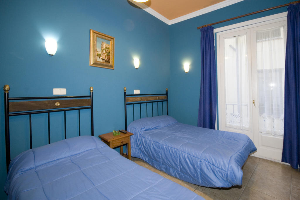 Hostal Rico Madrid Habitación foto