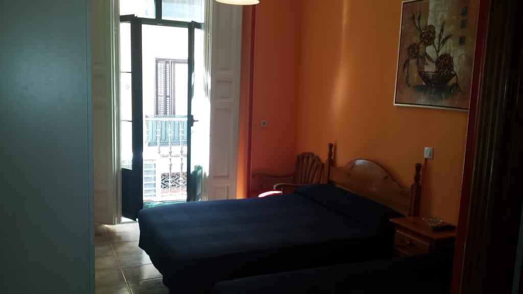 Hostal Rico Madrid Exterior foto