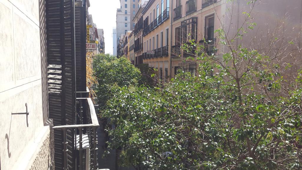 Hostal Rico Madrid Exterior foto