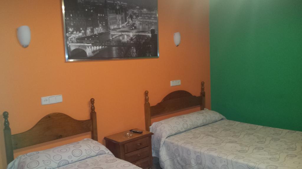 Hostal Rico Madrid Exterior foto